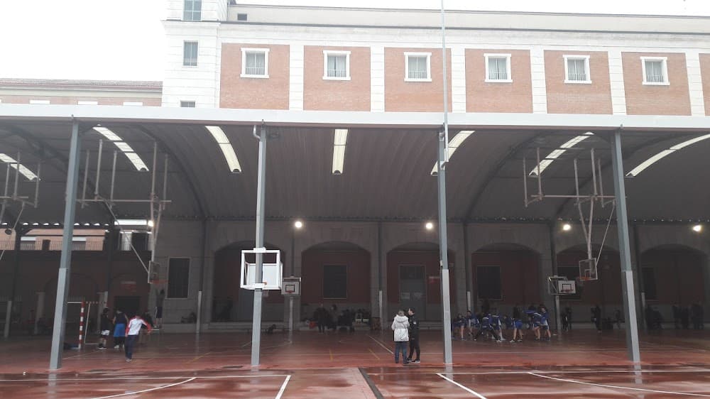 Foto secundaria del campus Salesianos Atocha