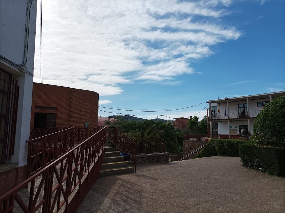 Foto secundaria del campus El Brocense