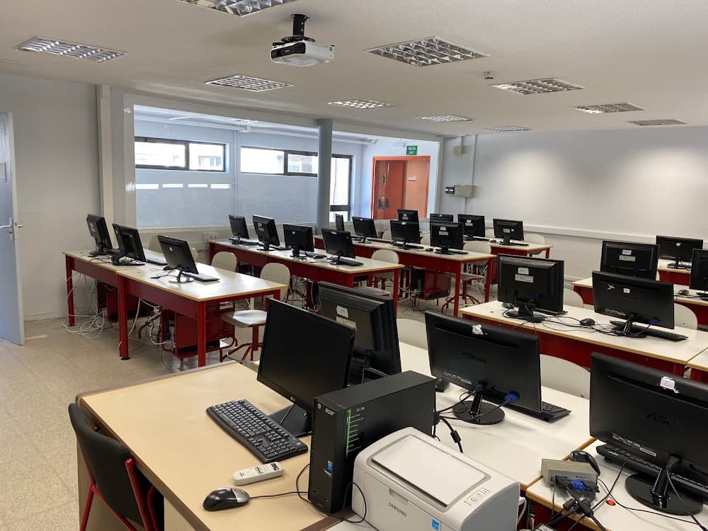 Ensenyament I Animació Socioesportiva a Ciudad Escolar (Ciudad Escolar, Madrid): foto 3