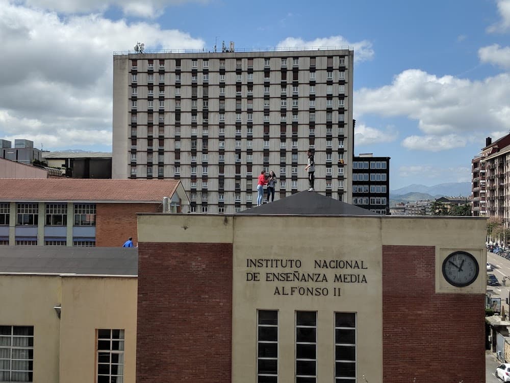 Foto secundaria del campus I.e.s. "alfonso Ii"