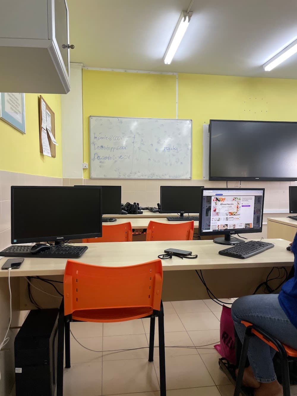 Activitats Comercials a Reina Victoria Eugenia (Reina Victoria Eugenia, Melilla): foto 3