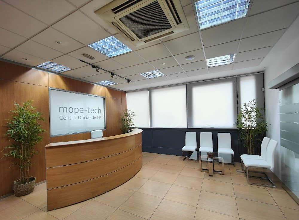Foto secundaria del campus Mope - Tech