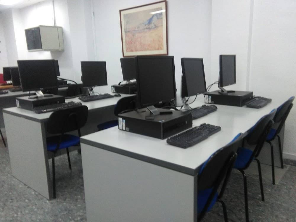 Desarrollo De Aplicaciones Multiplataforma en Keops-kefren I (Keops-kefren I, Málaga): foto 3