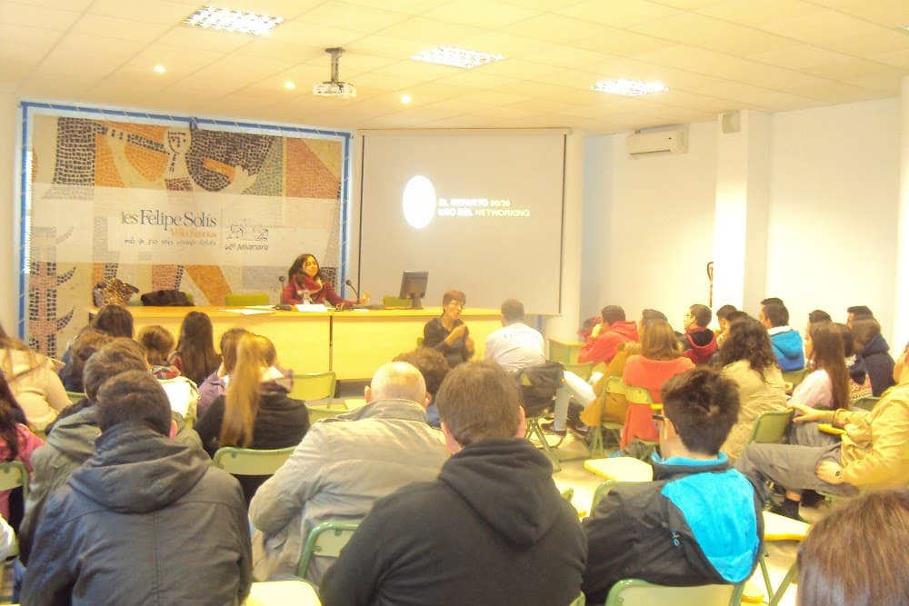 Foto secundaria del campus Felipe Solís Villechenous