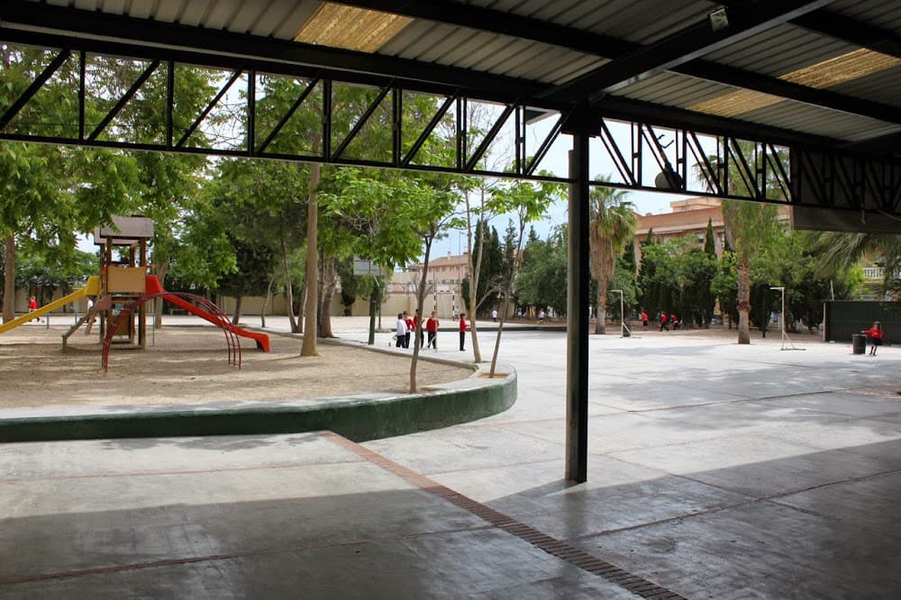 Foto secundaria del campus Virgen Al Pie De La Cruz