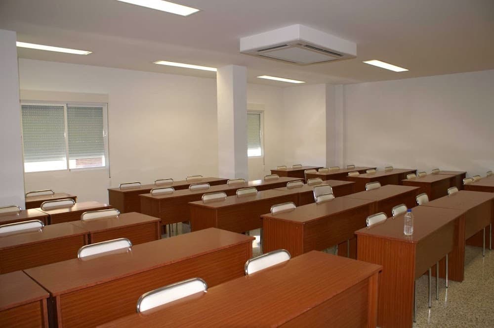 Foto del campus Centro De Estudios Óptima