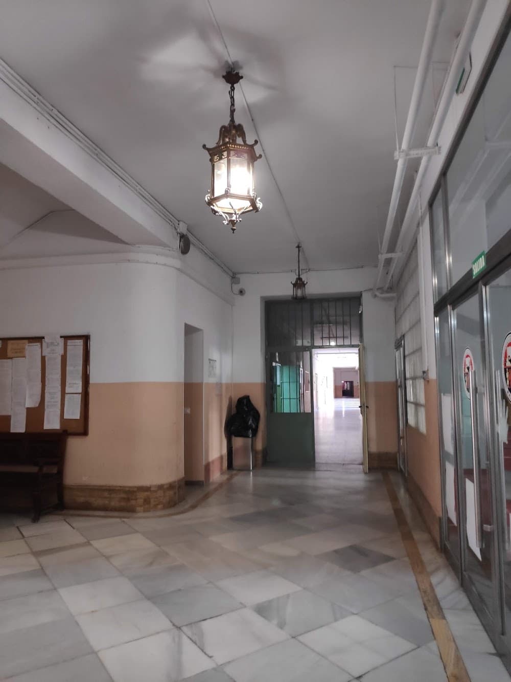 Foto secundaria del campus Zurbaran