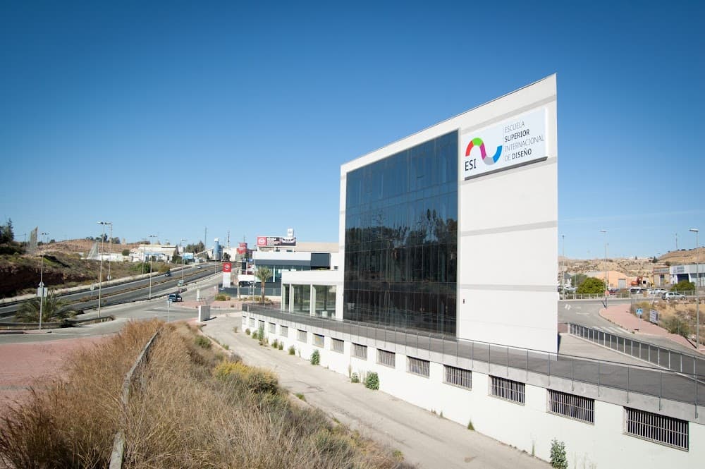 Foto secundaria del campus Escuela Superior Internacional