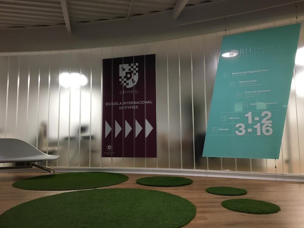 Márketing Y Publicidad en Escuela Internacional Para La Formación Profesional Eipymes (Escuela Internacional Para La Formación Profesional Eipymes, Benalmádena): foto 4