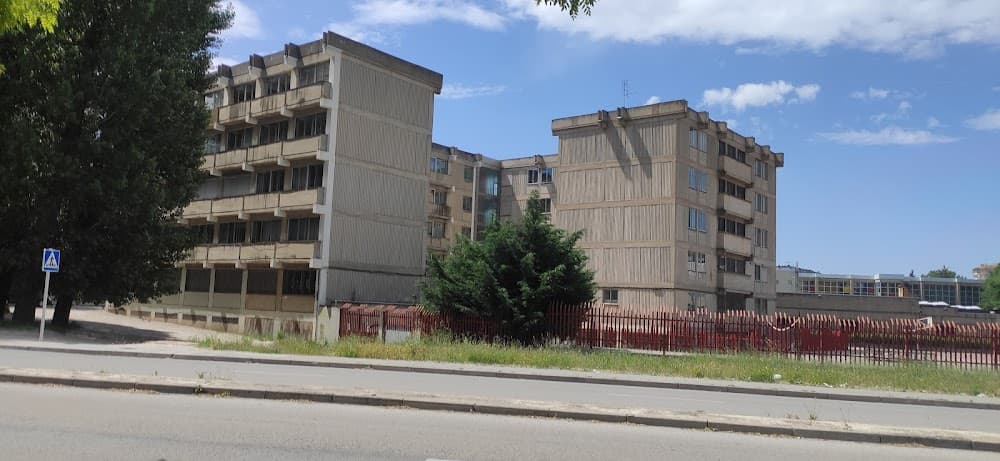 Foto secundaria del campus María Madre-politecnos