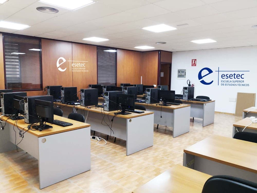 Animacions 3D, Jocs I Entorns Interactius a Esetec-escuela Superior De Estudios Técnicos (Esetec-escuela Superior De Estudios Técnicos, Santa Cruz De Tenerife): foto 1