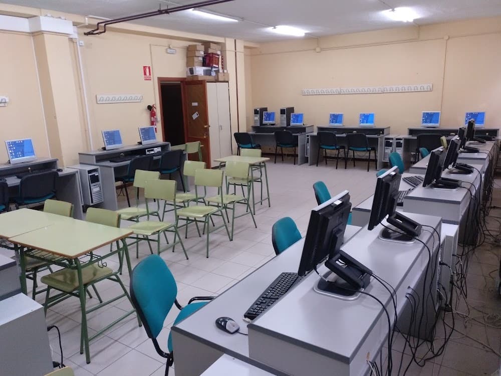 Foto secundaria del campus I.e.s. "pando"
