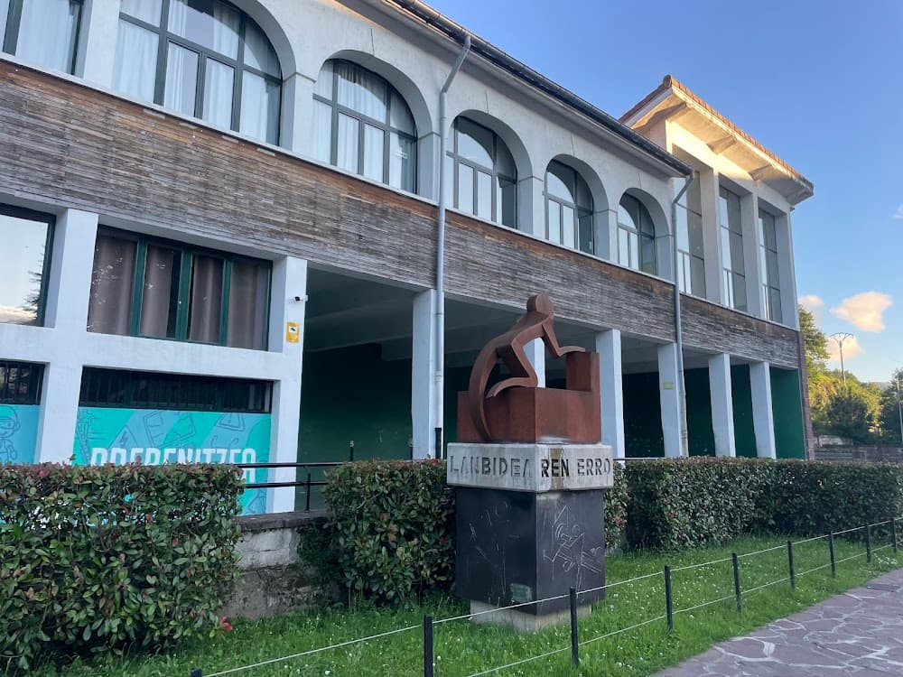 Foto secundaria del campus Elizondo Lanbide Eskola