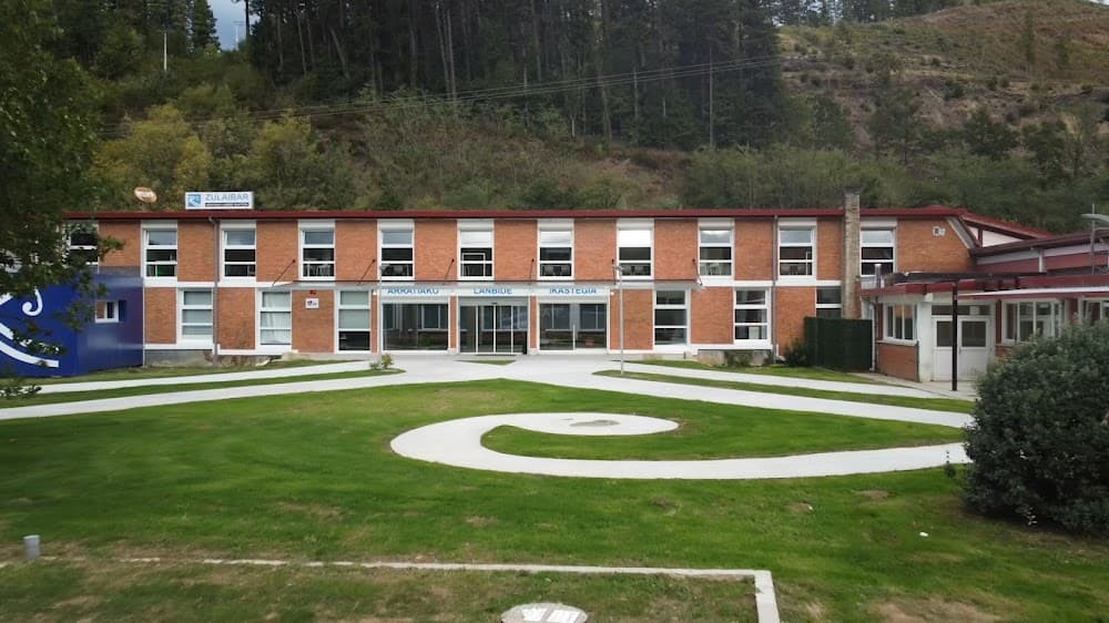 Foto secundaria del campus Arratiako Zulaibar Lanbide Ikastegia