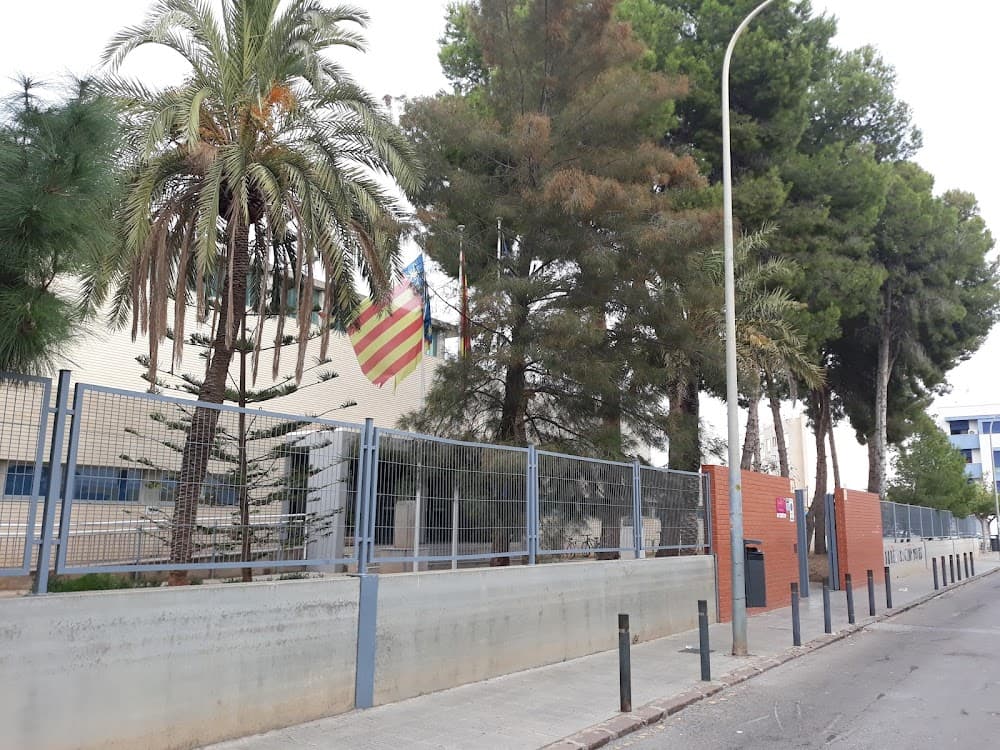 Foto secundaria del campus Gilabert De Centelles