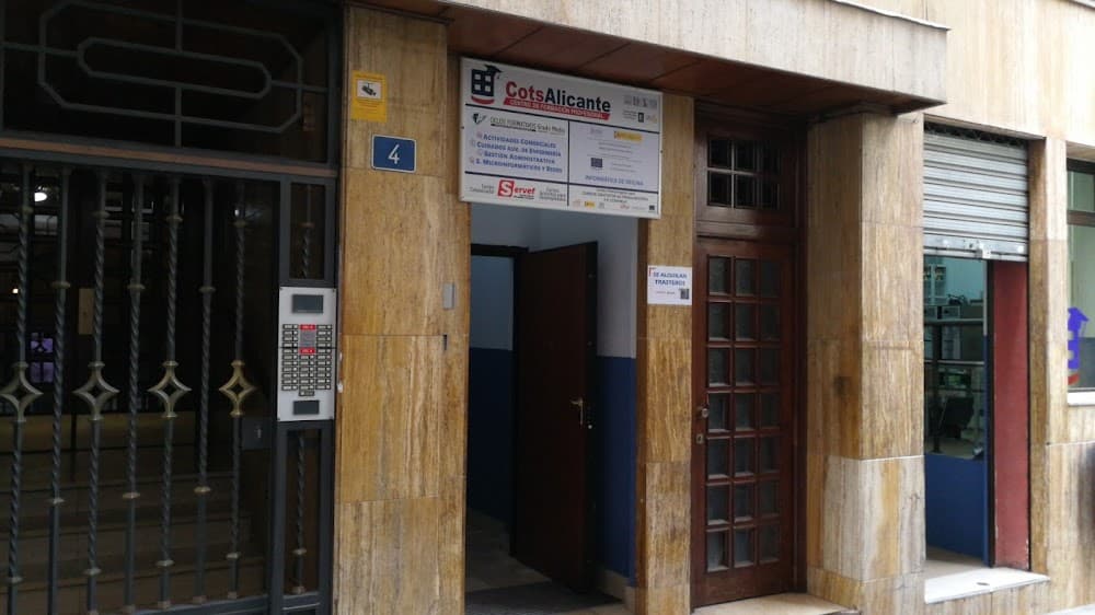 Foto secundaria del campus Cots