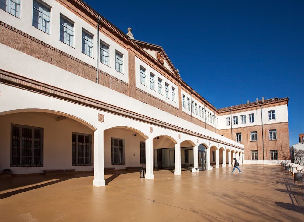 Foto secundaria del campus Ces, Escuela Superior De Imagen Y Sonido