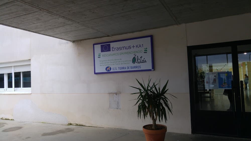 Foto secundaria del campus Ies Tierra De Barros