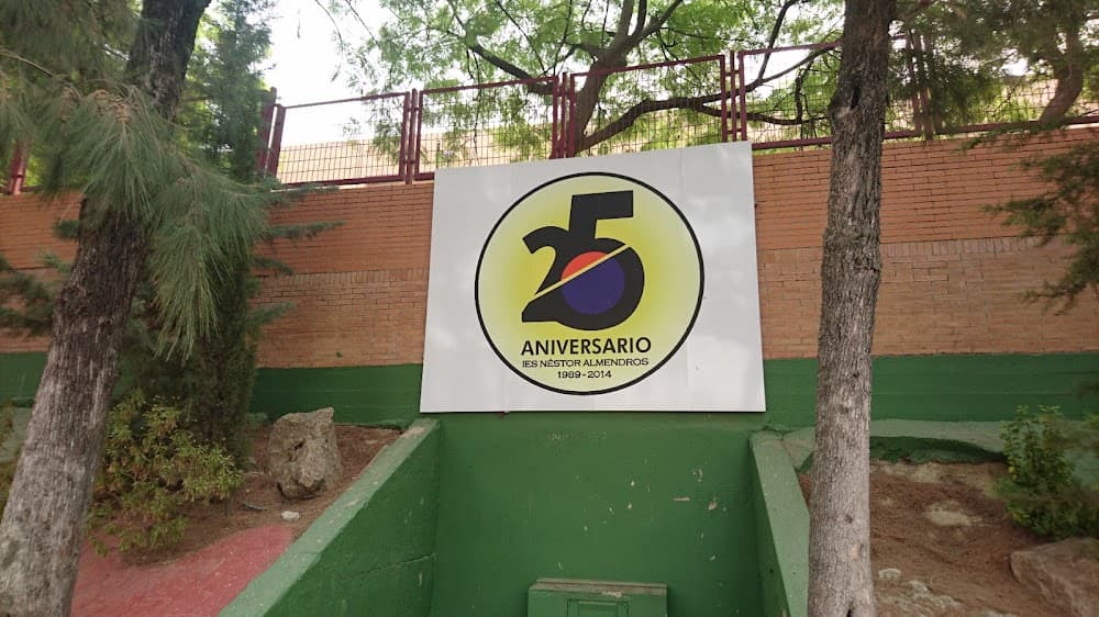 Foto secundaria del campus Néstor Almendros