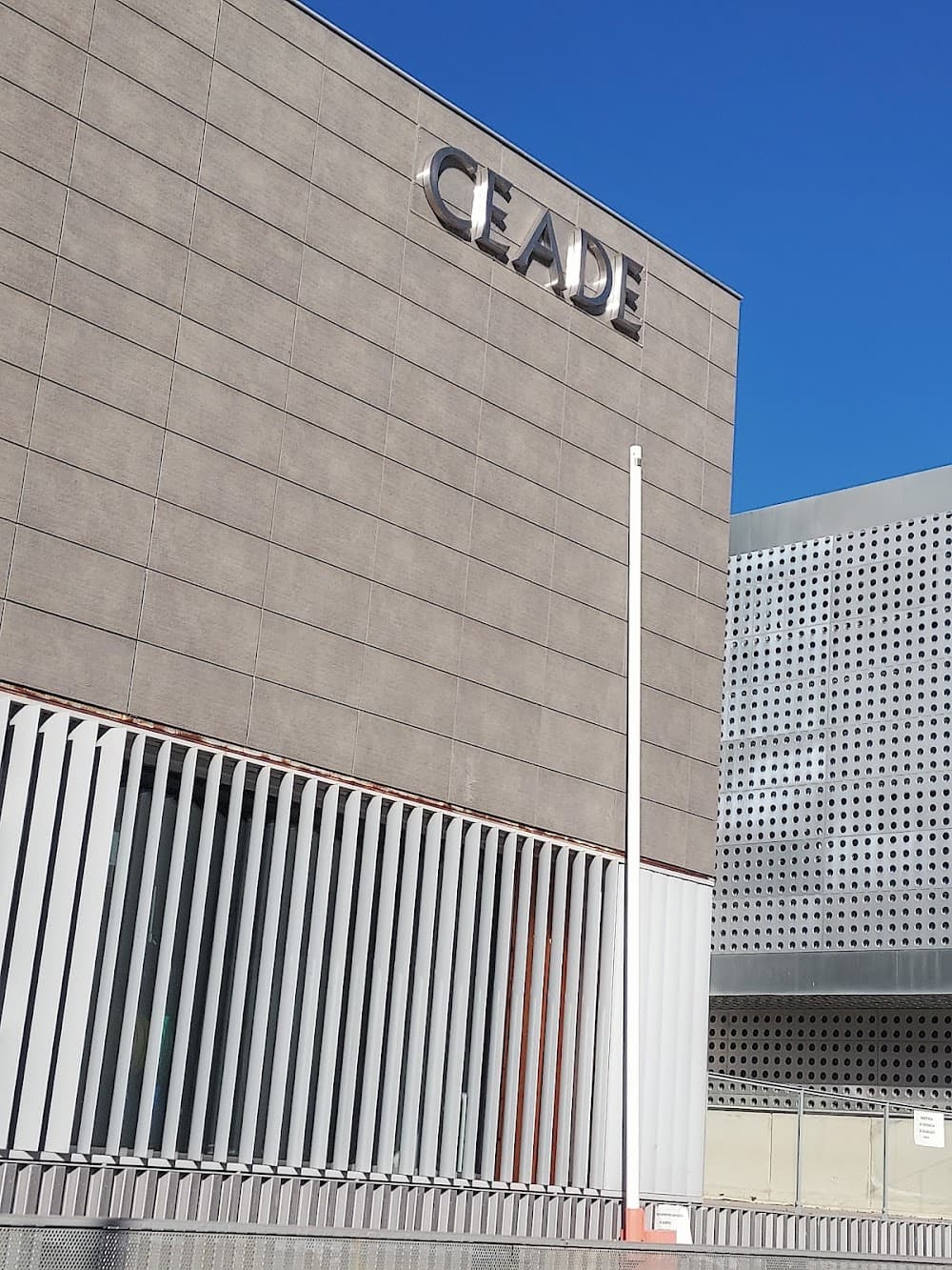 Foto secundaria del campus Ceade Leonardo