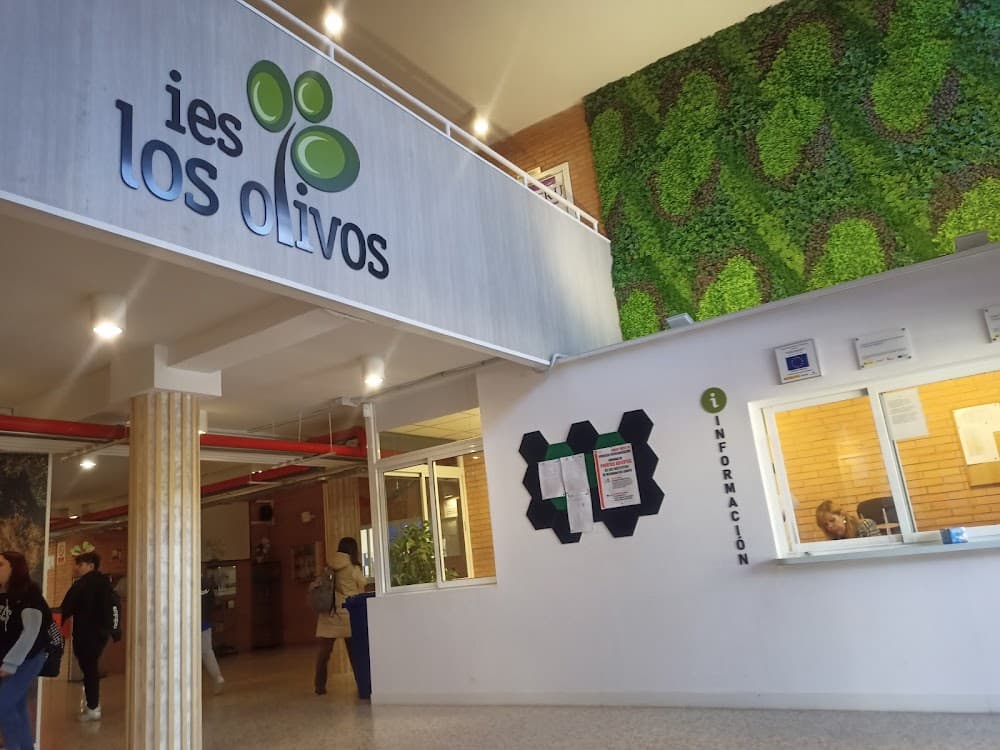 Foto secundaria del campus Los Olivos