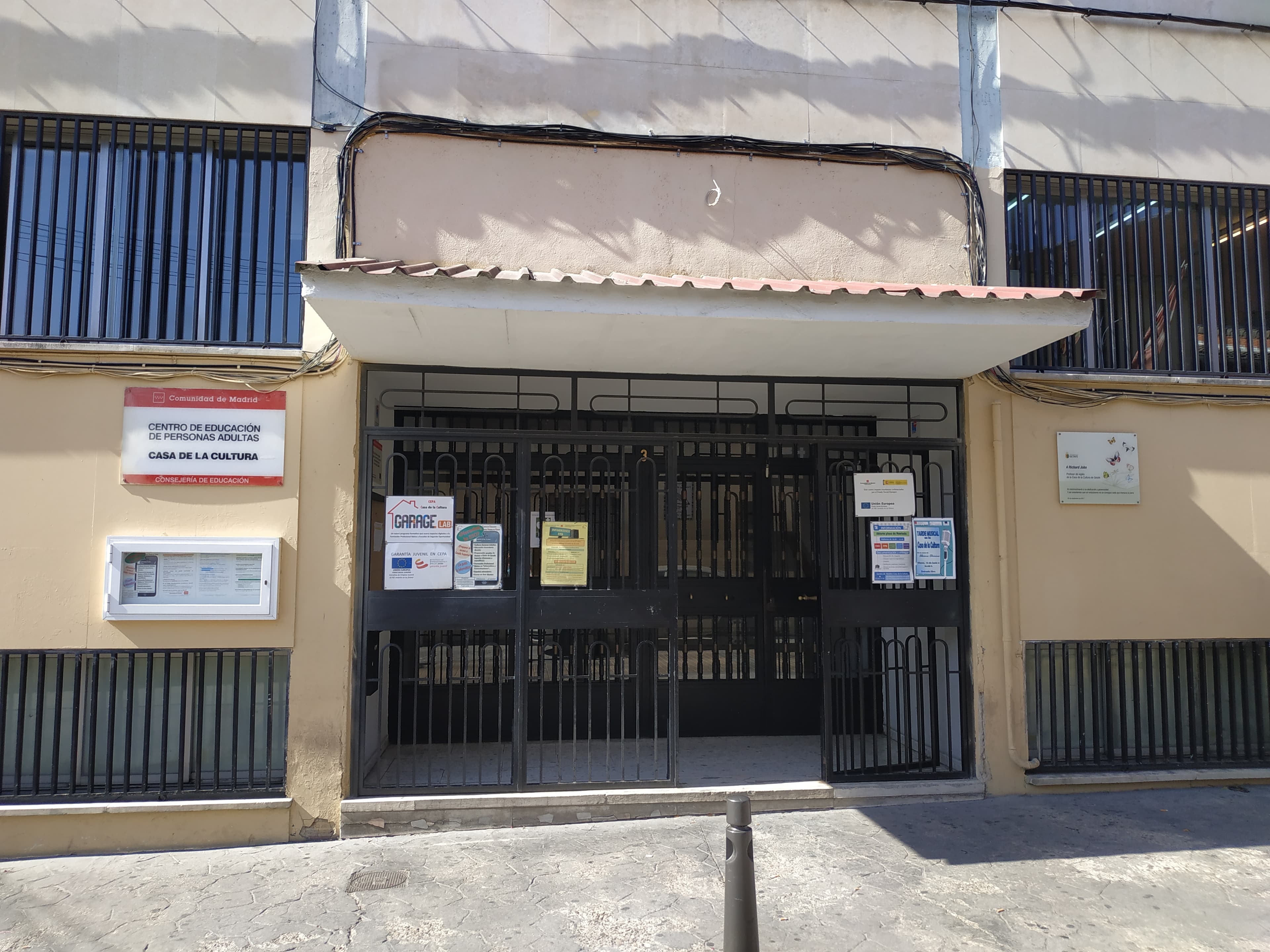 Informática y Comunicaciones en Centro Público de Educación de Personas Adultas CASA DE LA CULTURA (Centro Público de Educación de Personas Adultas CASA DE LA CULTURA, Getafe): foto 1