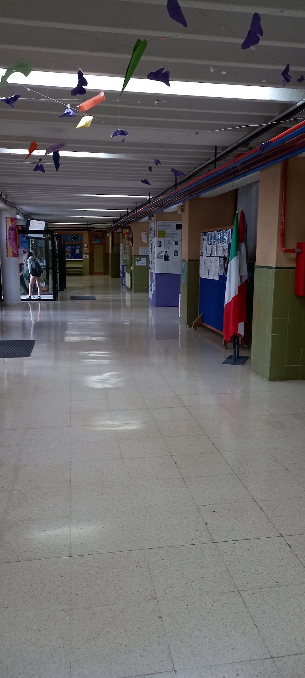 Foto secundaria del campus Felipe De Borbón