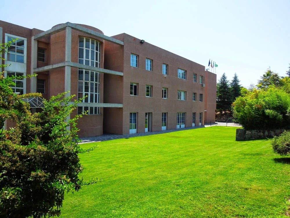 Foto secundaria del campus Los Sauces