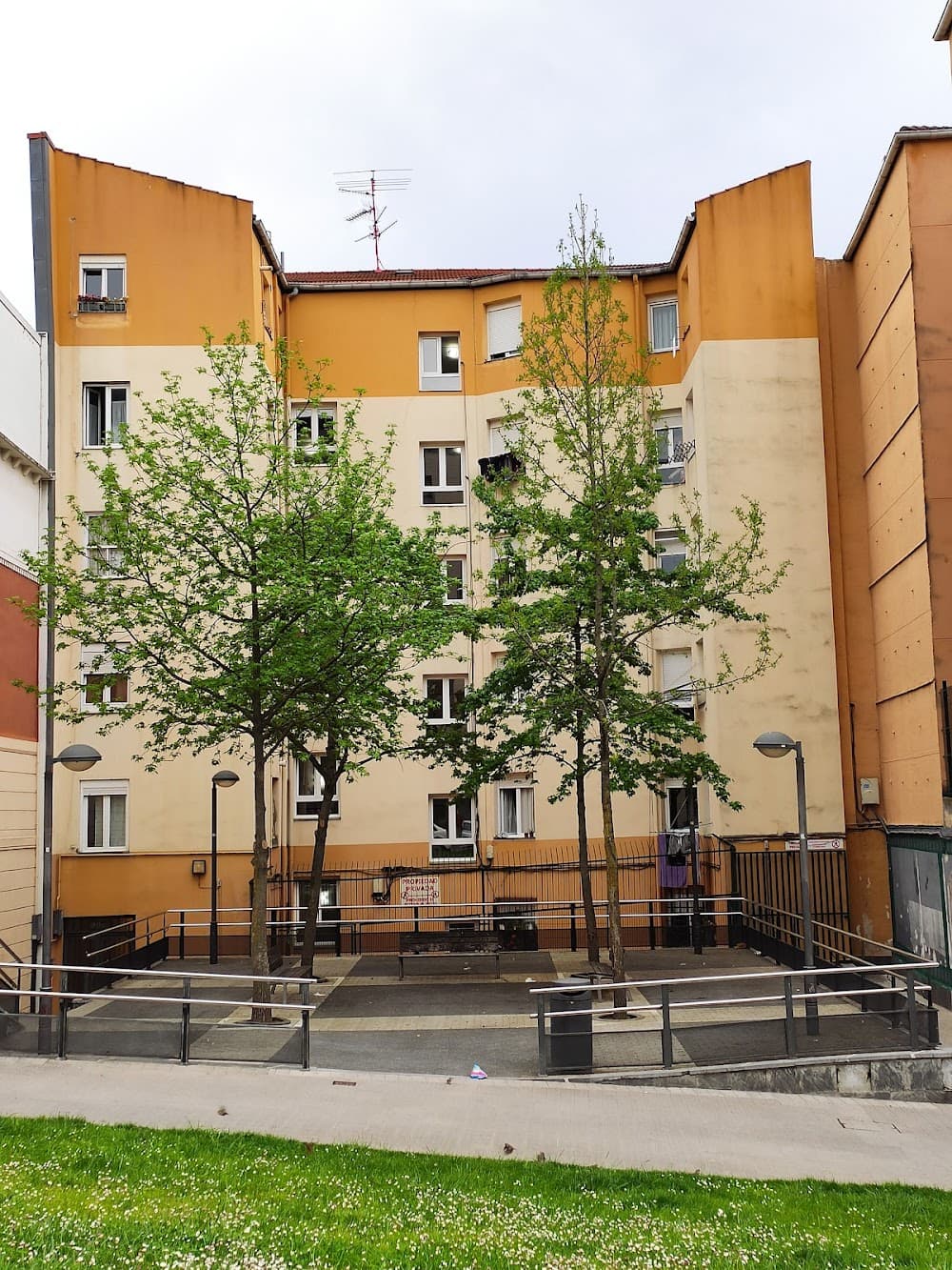 Foto secundaria del campus Harrobia