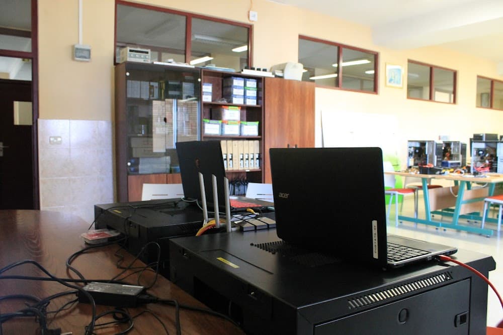 Foto secundaria del campus Salesianos Padre Aramburu