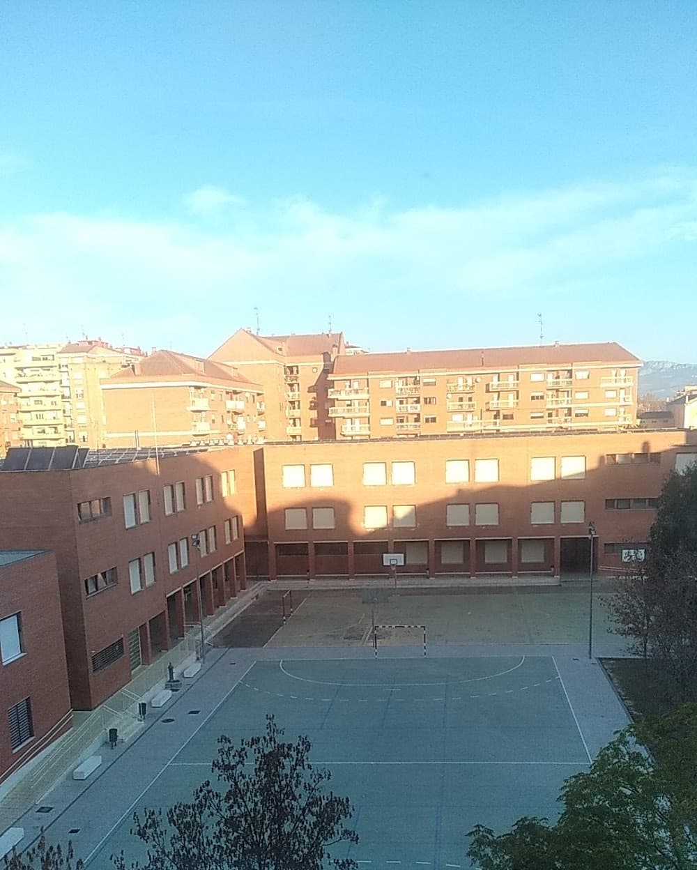 Foto secundaria del campus Duques De Najera