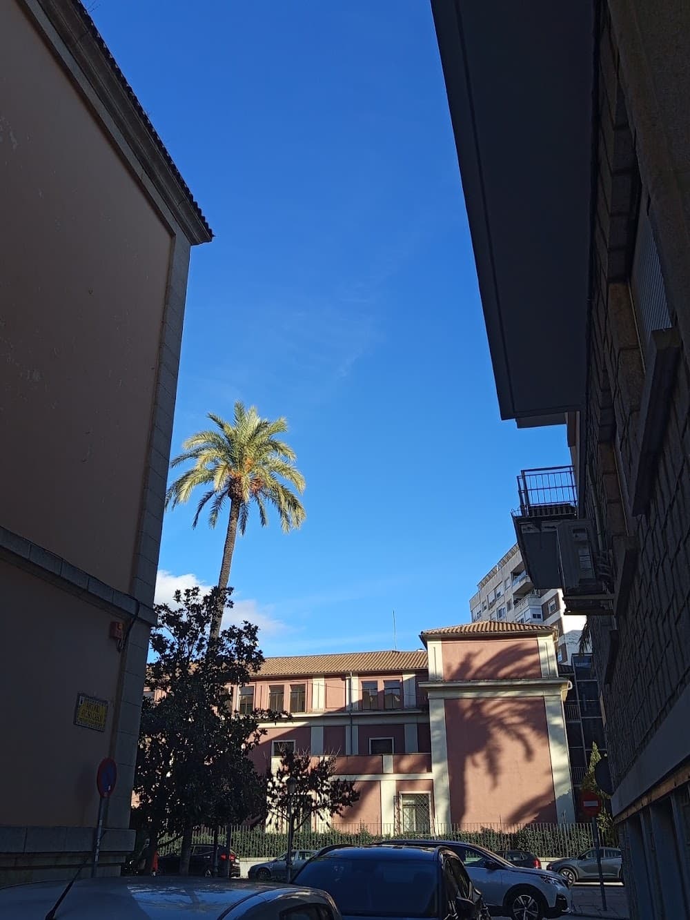 Foto secundaria del campus Zurbaran