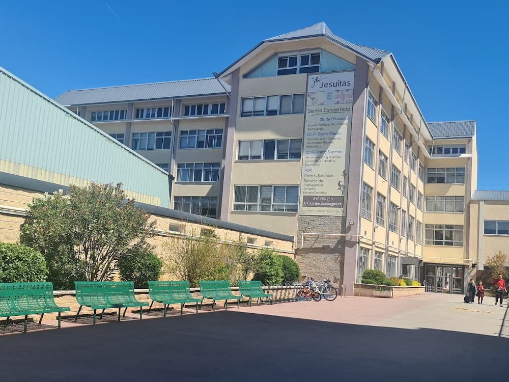 Foto secundaria del campus Ntra. Sra. Merced Y San Francisco Javier