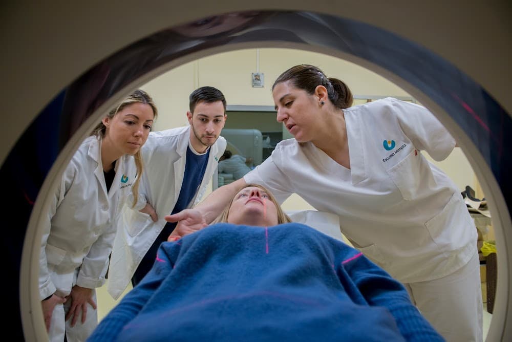 Cures Auxiliars D'infermeria a Escuela Tecnico Profesional En Ciencias De La Salud Clinica Mompia (Escuela Tecnico Profesional En Ciencias De La Salud Clinica Mompia, Mompía): foto 2