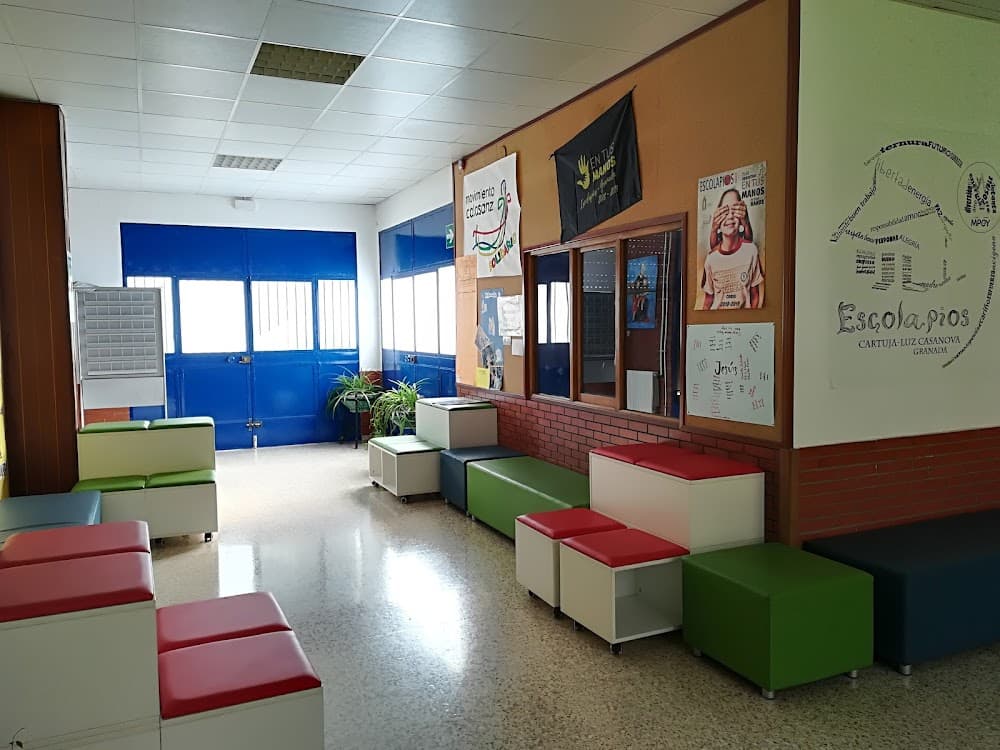 Atenció A Persones En Situació De Dependència a Escolapios Cartuja Luz Casanova (Escolapios Cartuja Luz Casanova, Granada): foto 4