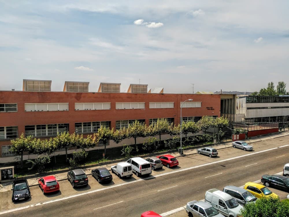 Foto secundaria del campus Julián Marías