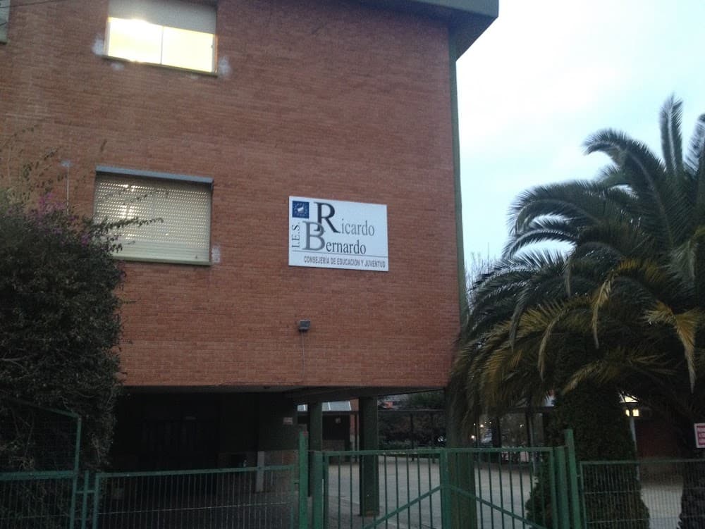 Disseny I Moblament a Ricardo Bernardo (Ricardo Bernardo, Valdecilla): foto 3