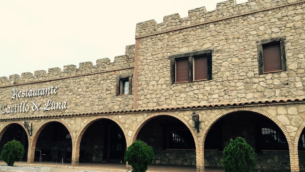 Administración Y Finanzas en Castillo De Luna (Castillo De Luna, Alburquerque): foto 1
