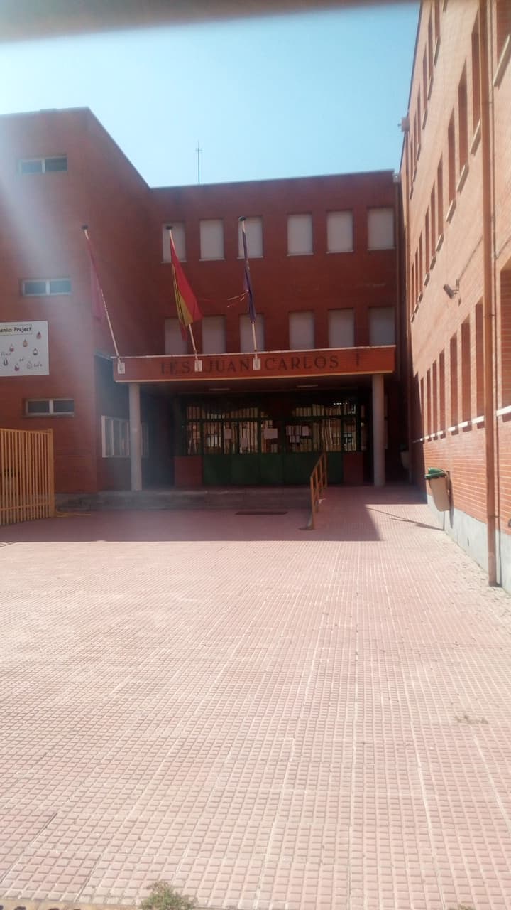Foto secundaria del campus Juan Carlos I