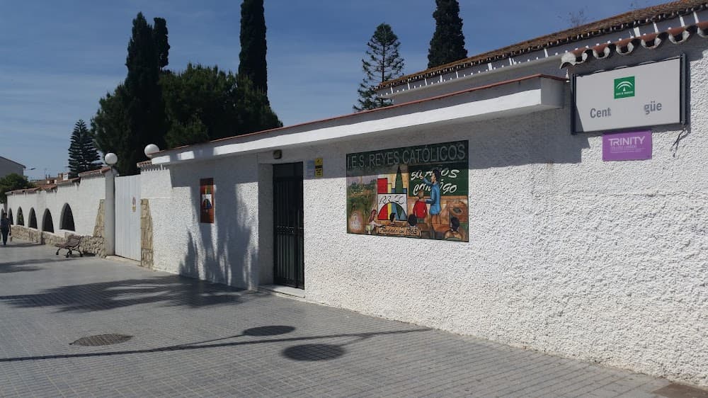 Foto secundaria del campus Reyes Católicos