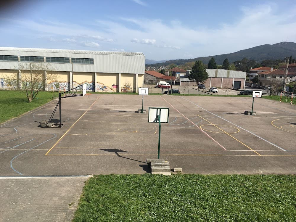 Activitats Comercials a Indalecio Pérez Tizón (Indalecio Pérez Tizón, Tui): foto 2
