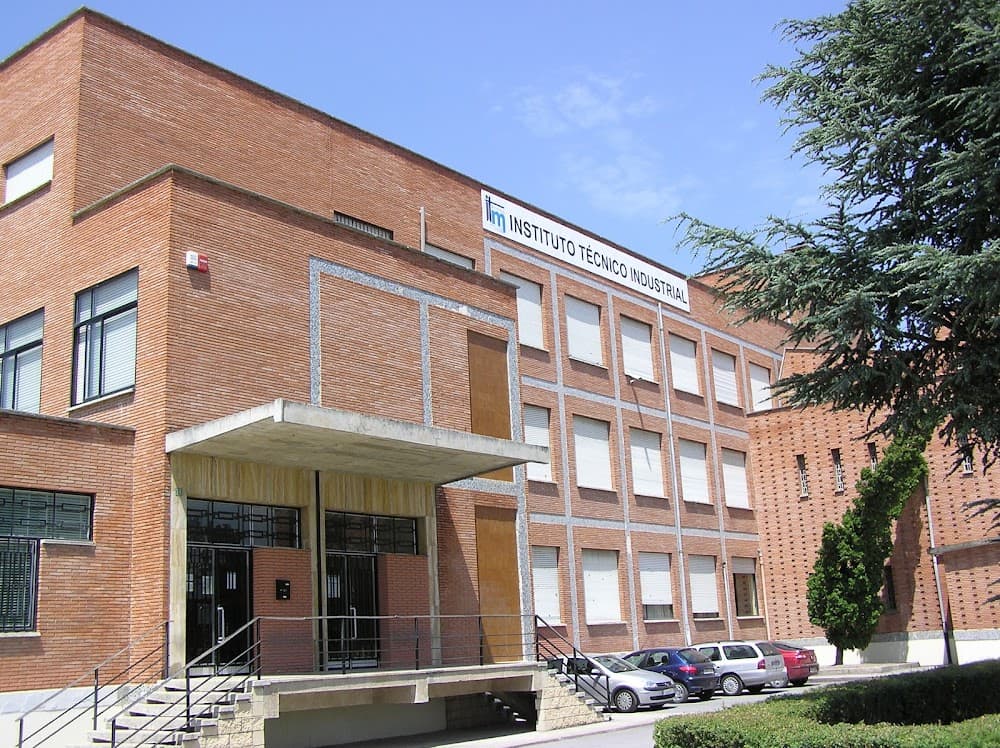 Foto secundaria del campus Instituto Técnico Industrial De Miranda