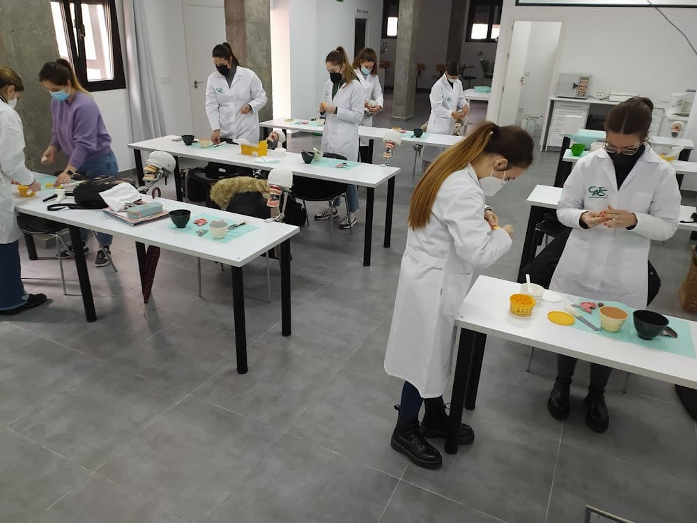 Higiene Bucodental en Cats Formación (Cats Formación, Sevilla): foto 1