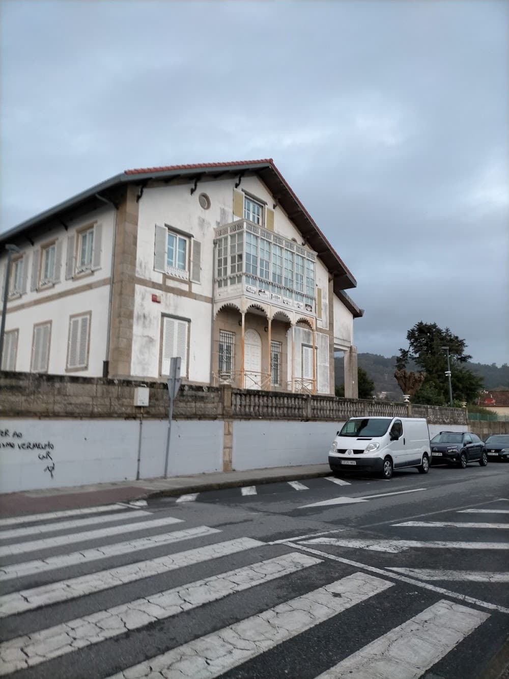 Foto secundaria del campus A Guía