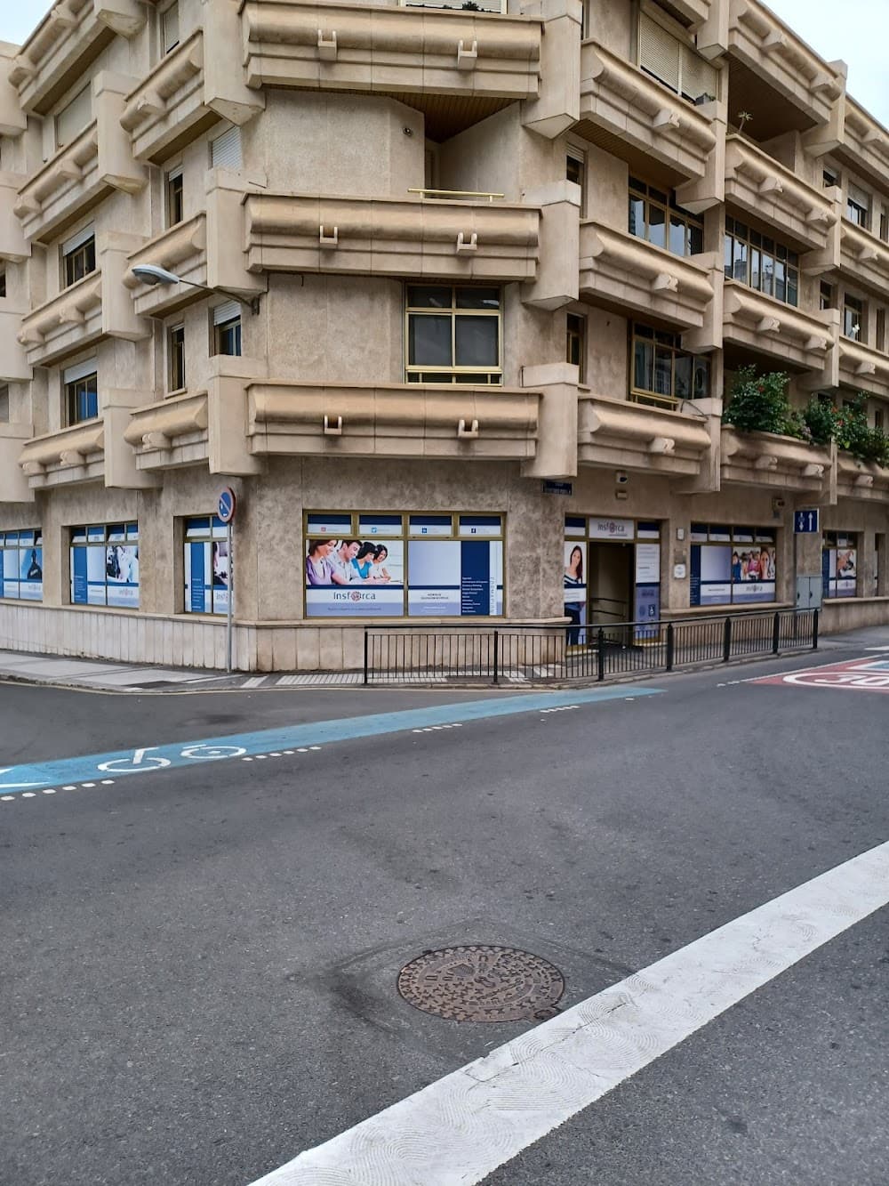 Perruqueria I Cosmètica Capil·lar a Insforca, Servicios Y Formación (Insforca, Servicios Y Formación, Las Palmas De Gran Canaria): foto 2