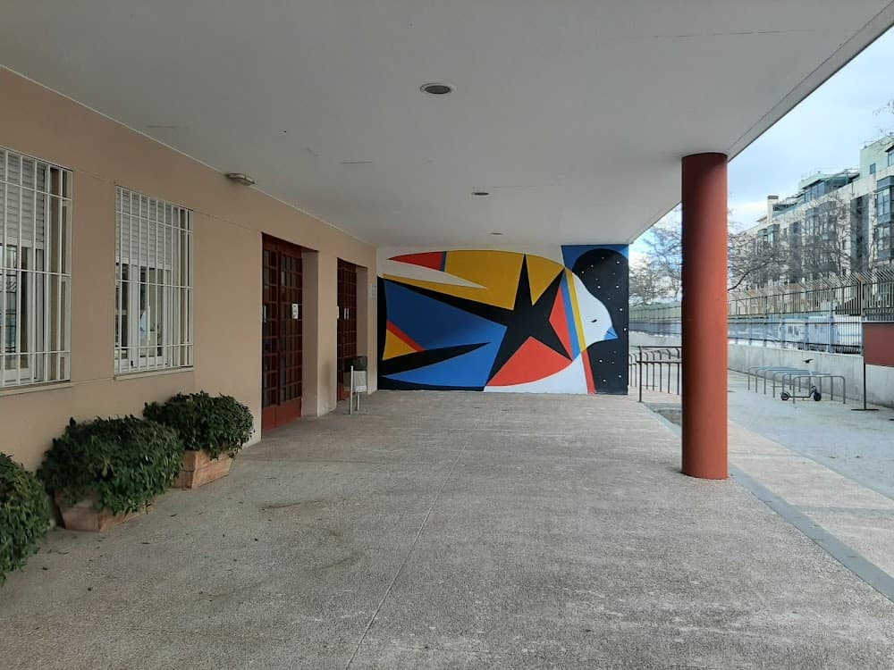 Foto secundaria del campus Calderon De La Barca