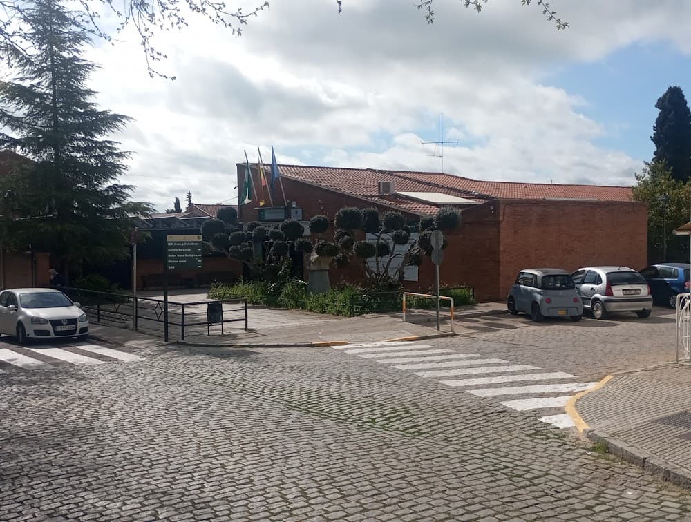 Sistemes Microinformàtics I Xarxes a Jerez Y Caballero (Jerez Y Caballero, Hinojosa Del Duque): foto 2