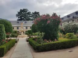 Foto secundaria del campus Real Centro Universitario Escorial-María Cristina