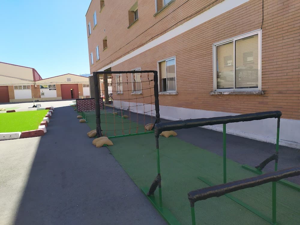 Administració De Sistemes Informàtics En Xarxa a Academia De Logística Del Ejército De Tierra (Academia De Logística Del Ejército De Tierra, Calatayud): foto 5