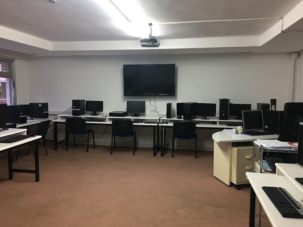Foto secundaria del campus C.f.p.e. "escuela Europea"